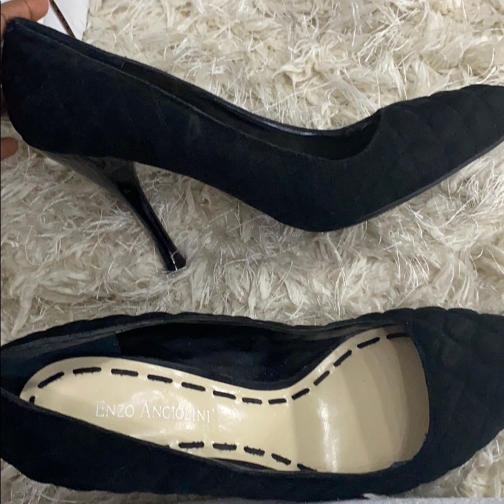enzo angiolini black suede heels